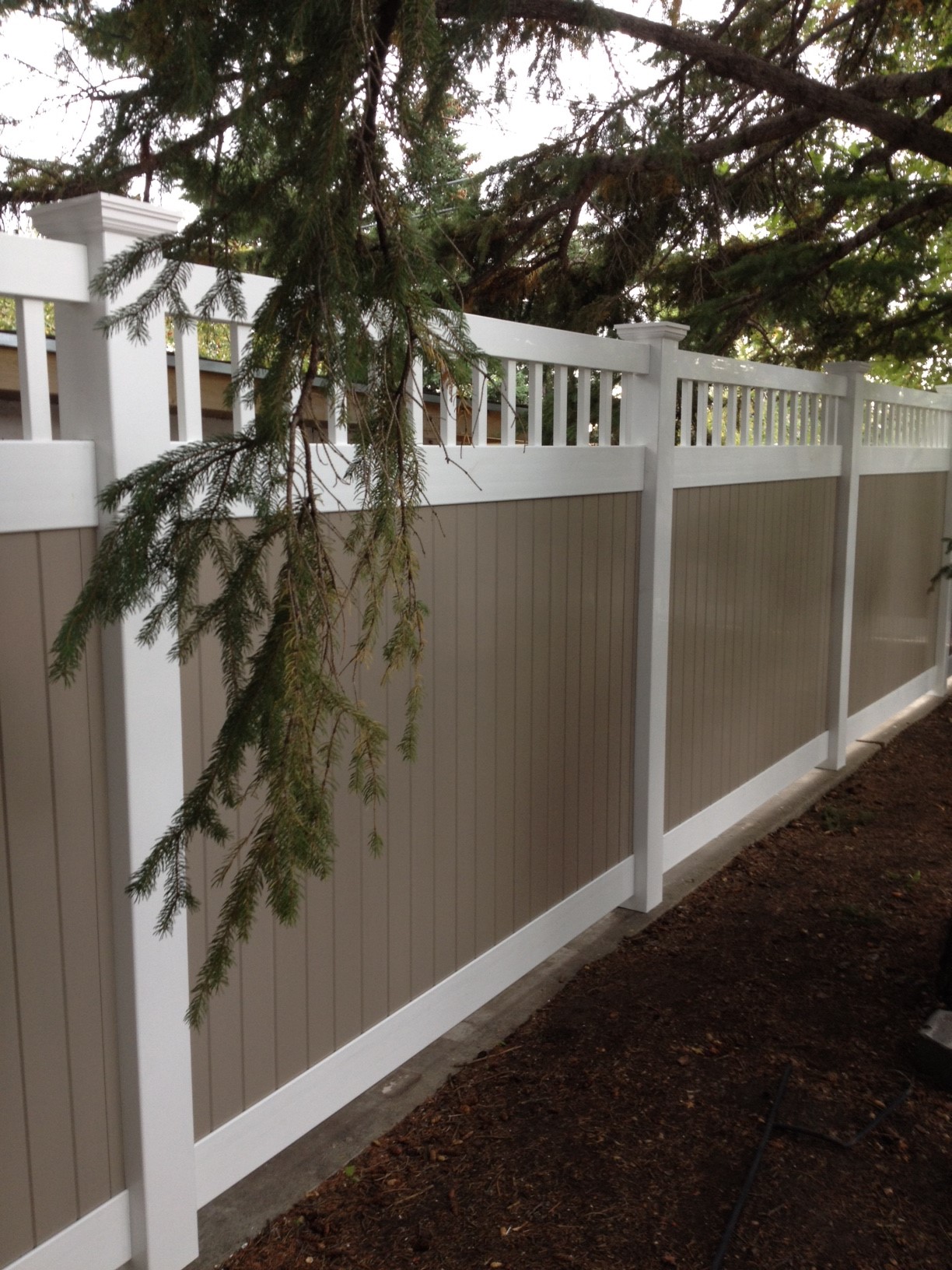 Vinyl Fencing Edmonton Privacy, Picket, Ranch Rail Fences Calgary